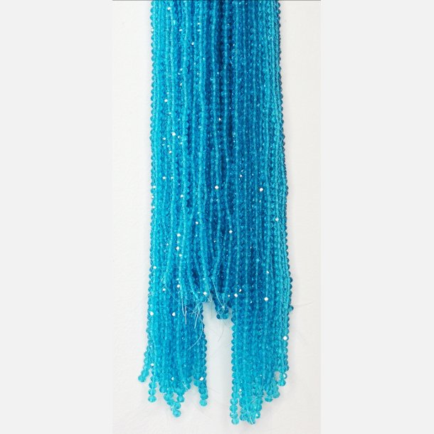 Nr. 6  Is Bl  Facet slebne glas perler i 4 x 6 mm.